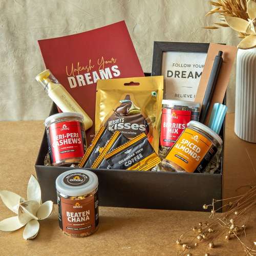 Omay Foods: Omay Foods Work & Wellness New Years Gift Box  1400gm