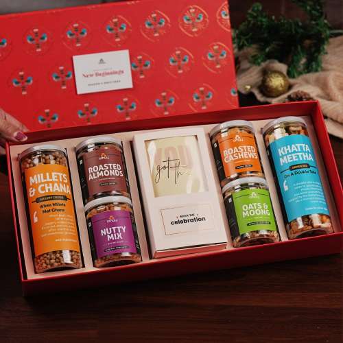 Omay Foods: Omay Foods Blissful Delights New Years Gift Box  1200gm