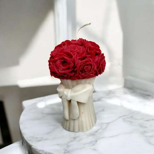 kindlife: Love in Bloom  Bouquet Candle