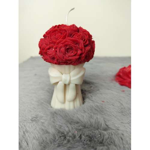 kindlife: Love in Bloom  Bouquet Candle