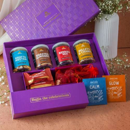 Omay Foods: Sparkling Delights Gift Box 900gm