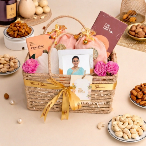 The Daily Nut Co.: The Graceful Mom Box 2300gm