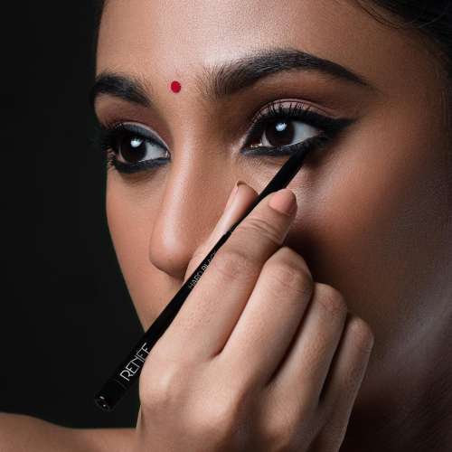 Renee Cosmetics: Hard Black Kajal Pen with Sharpener 0.35gm