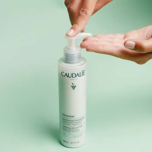 Caudalie: Vinoclean Cleansing Almond Milk 200ml