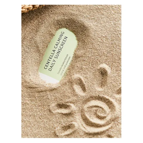 iUNIK: Centella | Calming & Redness Relief | Daily Sunscreen SPF50+ PA++++ | 60ml