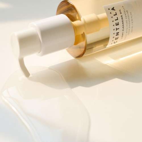 SKIN1004: Madagascar Centella Light Cleansing Oil  | Calming Care | Sensitive Skin | Makeup Remover| Deep Cleansing | Pore Care | 30ml