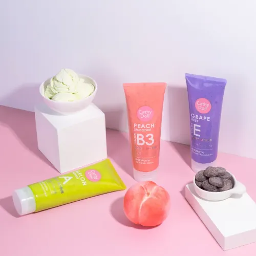 Cathy Doll: Peach Smoothie Vitamin B3 Body Scrub | Exfoliating Body Polish | Smooth & Soft Skin | 320gm