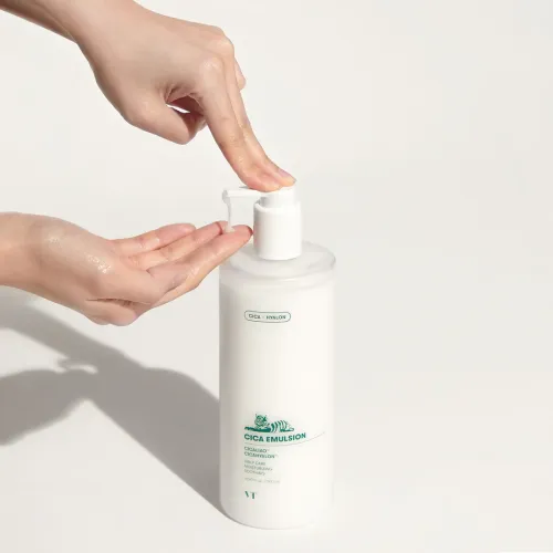 VT Cosmetics: Cica Emulsion | Calming Care | Lightweight Moisturizer | Barrier Repair | Sensitive Skin | 500ml