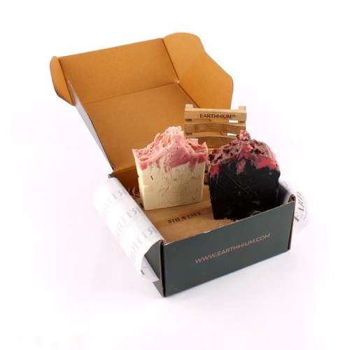 Earthhium: Black Rose & Himalayan Pink Salt with Bamboo Soap Dish Earthhium: Black Rose & Himalayan Pink Salt with Bamboo Soap Dish