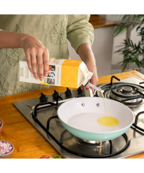 Gramiyaa: Gramiyaa Cold Pressed Groundnut Oil 1 Litre