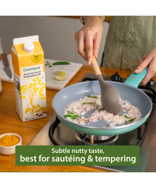 Gramiyaa: Gramiyaa Cold Pressed Groundnut Oil 1 Litre