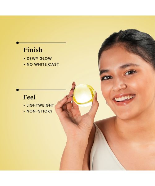 Foxtale: Dewy Sunscreen SPF 70 PA++++ With Niacinamide + Provitamin B5 + Vitamin E   15ml