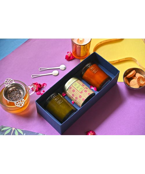 Sukoon: Gift Set- 2 scented candles and 1 tea