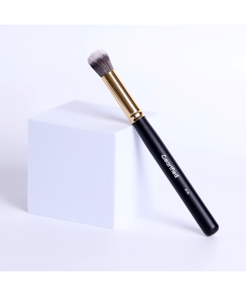 Wearified: Face Makeup Brush 06